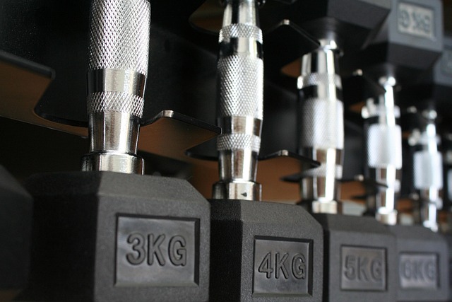 Opbyg muskler derhjemme: Den ultimative 30-minutters håndvægt-workout